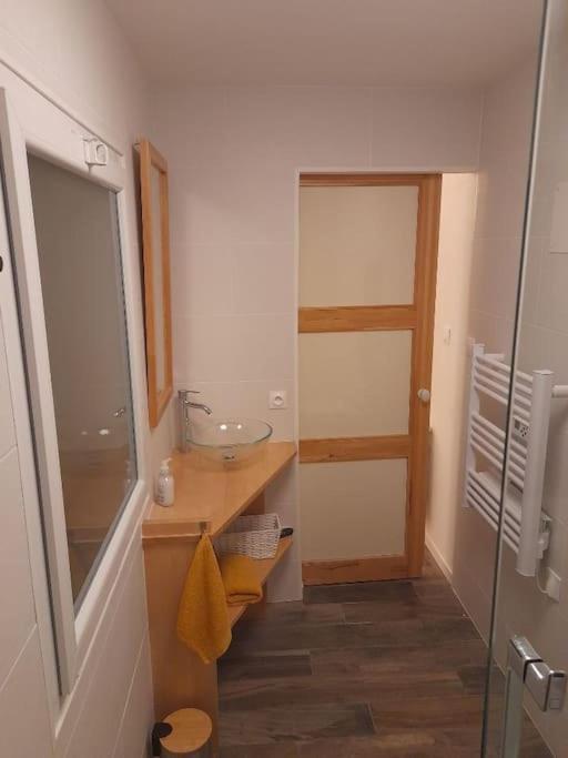 Logement Entier 3 Pieces Et Terrasse Mazieres-en-Gatine Exterior foto